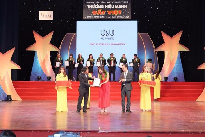 v&v pro cosmetic vinh du lot top 30 thuong hieu manh dat viet 2018 - 1